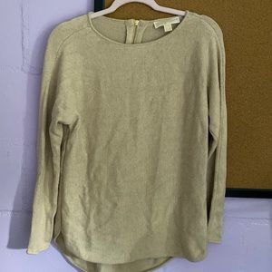 Brand: Michael Kors
Size: Small
Zipper in the back
NWOT: